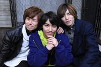 左から正木郁、松岡広大、太田将熙。