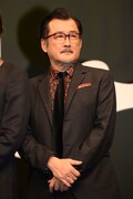 吉田鋼太郎