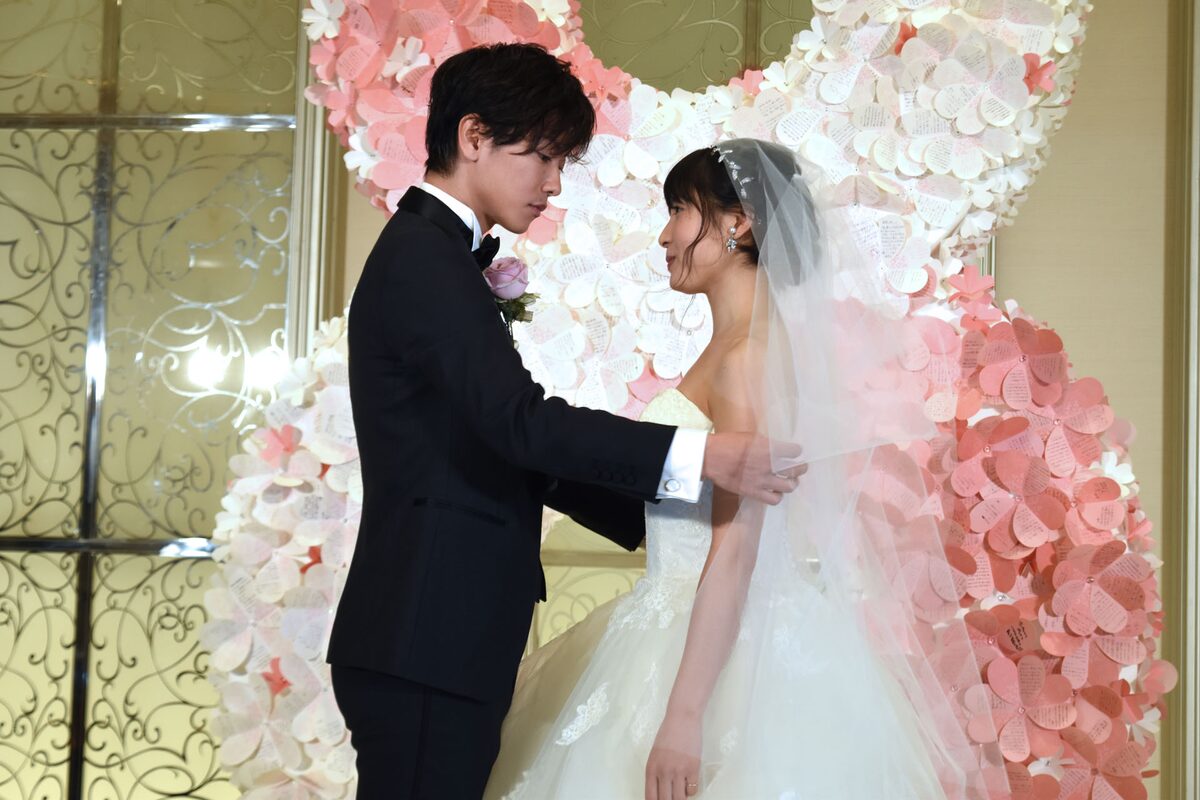 8年越しの花嫁 土屋太鳳 結婚式場で佐藤健に迫る 私のドレス姿どうですか 写真50枚 映画ナタリー 8年越しの花嫁 土屋太鳳 結婚式場で佐藤健に迫る 私のドレス姿どうですか 写真50枚 映画ナタリー