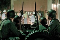 「デトロイト」