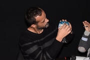 ズッキーニの表情を変えるクロード・バラス。