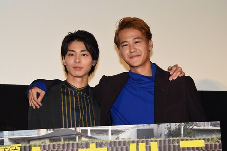 左から高杉真宙、葉山奨之。