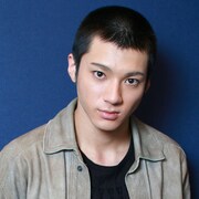 「デメキン」山田裕貴が健太郎との関係性語る「俺のお腹とか太ももで寝始めたり…」
