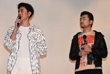 左から間宮祥太朗、小林勇貴。