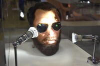 「メン・イン・ブラック3」より、アニマル・ボリスのスタントマスク。