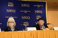 左から大林恭子、大林宣彦。