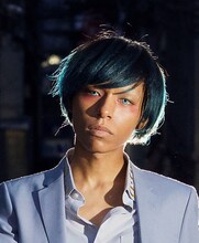 アヴちゃん（女王蜂）