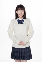 飯豊まりえ演じる柴原奈々美。