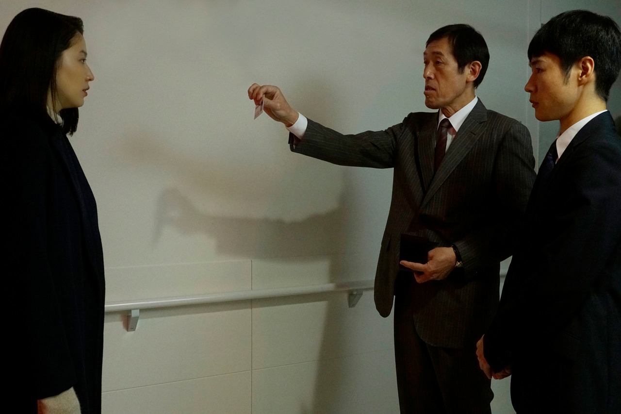 「嘘を愛する女」