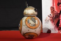 移動するBB-8。
