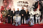 「スター・ウォーズ」マーク・ハミルやアダム・ドライバーが六本木でファンと交流