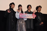 「覆面系ノイズ」公開記念舞台挨拶の様子。