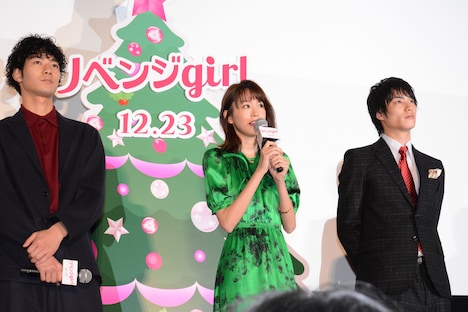 左から清原翔、桐谷美玲、鈴木伸之。