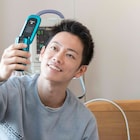佐藤健がにこやかに自撮りする「8年越しの花嫁」新写真到着