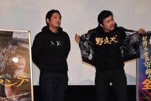 左から入江悠、小林勇貴。