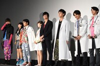「仮面ライダー平成ジェネレーションズFINAL ビルド＆エグゼイドwithレジェンドライダー」初日舞台挨拶の様子。