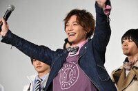 「宇宙キター!!」と叫ぶ土屋シオン。