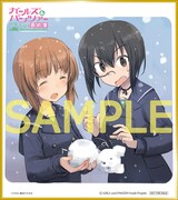 第1～2週目に配布される来場者特典「島田フミカネ描き下ろしミニ色紙（全3種）」。