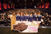 「『ガールズ&パンツァー 最終章』第1話」初日舞台挨拶の様子。