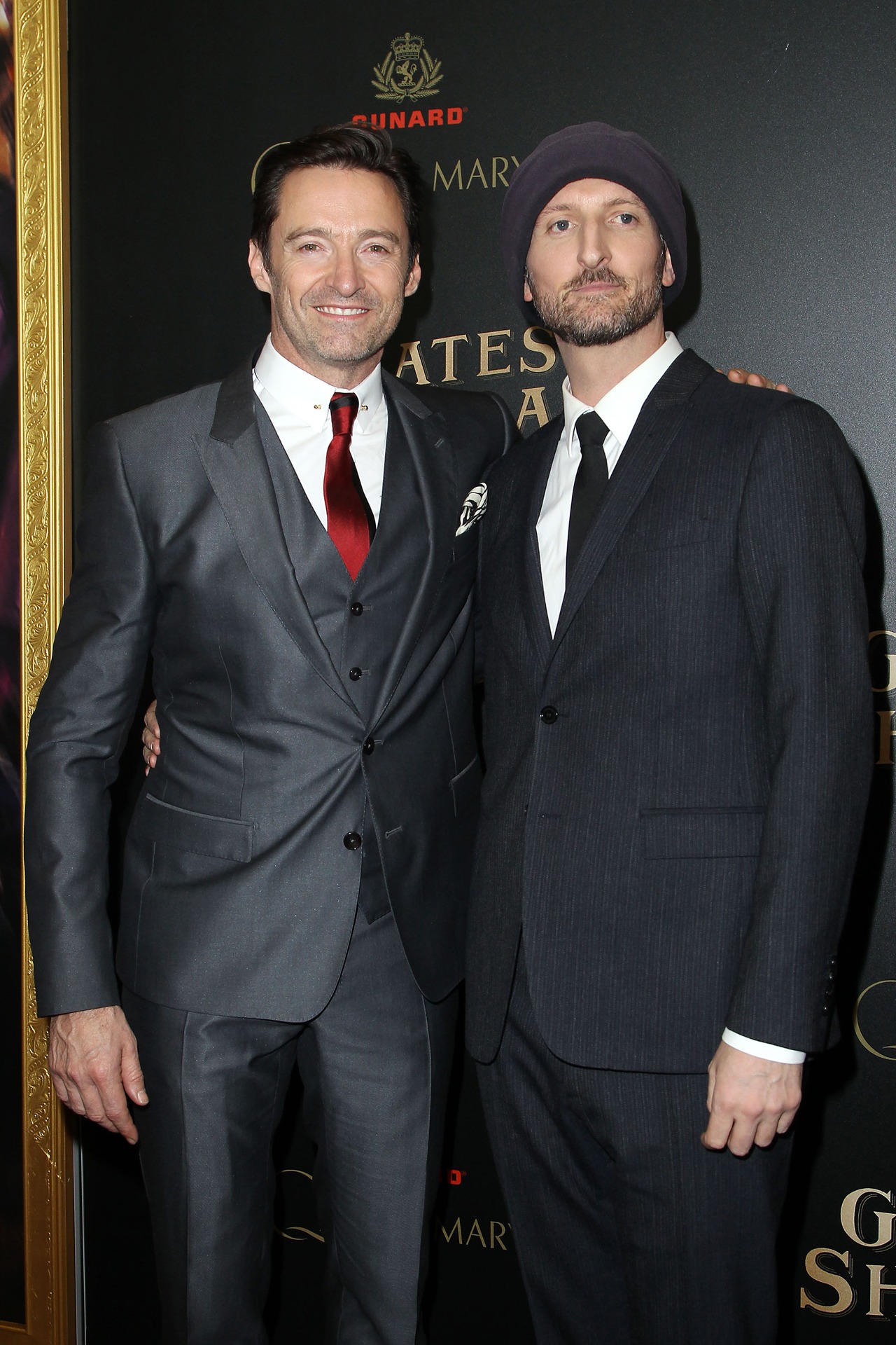 左からヒュー・ジャックマン、マイケル・グレイシー。