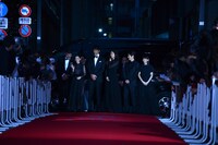 「祈りの幕が下りる時」日本橋レッドカーペットイベントの様子。