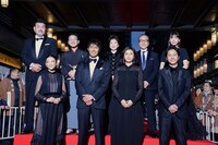 「祈りの幕が下りる時」日本橋レッドカーペットイベントの様子。