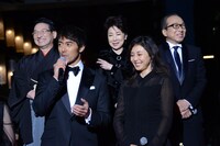 「祈りの幕が下りる時」日本橋レッドカーペットイベントの様子。