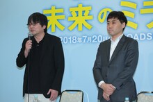 左から細田守、齋藤優一郎。