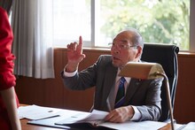 ガッツ石松演じる「スポーツ青空党」の代表。