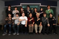 「『宇宙戦艦ヤマト2202 愛の戦士たち』第四章『天命篇』」キャストとスタッフ陣。下段左から鈴村健一、小野大輔、福井晴敏、羽原信義、岡秀樹、山寺宏一、神谷浩史。上段左から國分和人、赤羽根健治、田中理恵、東地宏樹、雨谷和砂、森谷里美、てらそままさき。