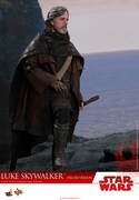 【ムービー・マスターピース】「スター・ウォーズ／最後のジェダイ」1/6スケールフィギュア ルーク・スカイウォーカー