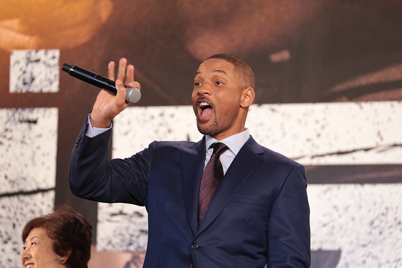 ファンの声援に応えるウィル・スミス。