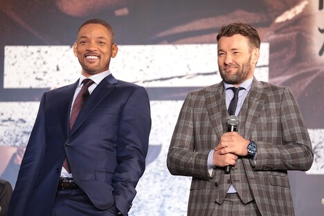 「ウィル・スミスという男を相手にすることのほうがもっと大変だったよ」とジョークを飛ばし渋い顔をしてみせるジョエル・エドガートン（右）。