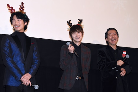 左からディーン・フジオカ、本郷奏多、曽利文彦。