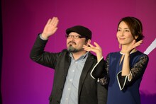 左から白石晃士、矢田亜希子。