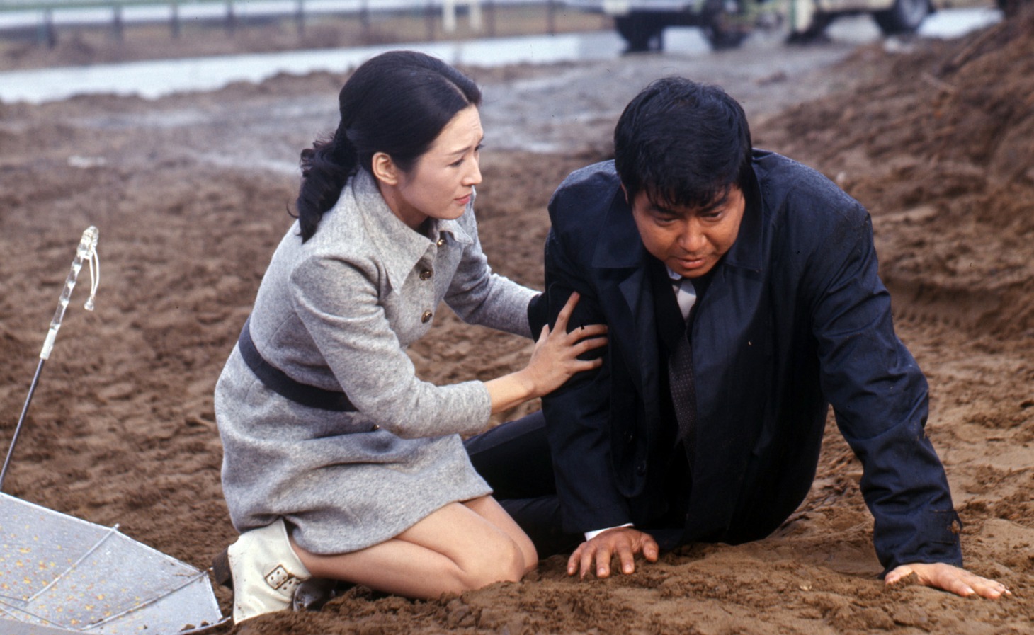 「甦える大地」