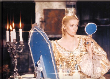 「ロバと王女」 (c)Cine - Tamaris