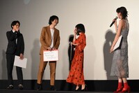 「勝手にふるえてろ」初日舞台挨拶の様子。