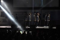 「Actions Over Words」パフォーマンスの様子。