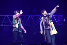 左から神木隆之介、吉沢亮。