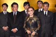 前列左から神田正輝、石原まき子、舘ひろし。