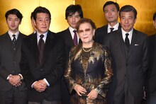 前列左から神田正輝、石原まき子、舘ひろし。