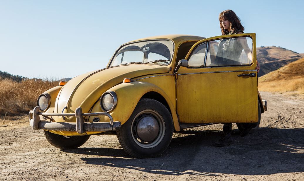 バンブルビーがVWビートルに、「トランスフォーマー」スピンオフの場面