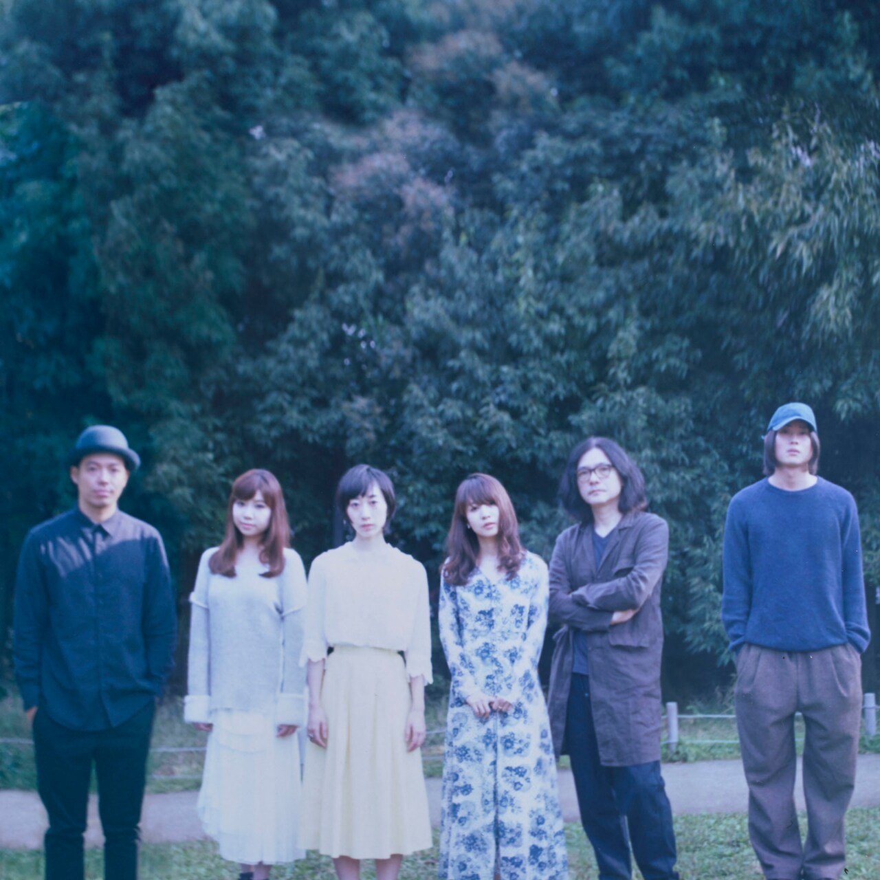 岩井俊二率いるヘクとパスカル、1stアルバム携えアジアツアー