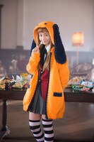 三戸なつめ演じる黄泉月るな。