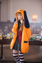 三戸なつめ演じる黄泉月るな。