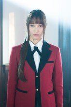 中村ゆりか演じる五十嵐清華。