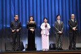 左から滝田洋二郎、篠原涼子、吉永小百合、堺雅人、岸部一徳。