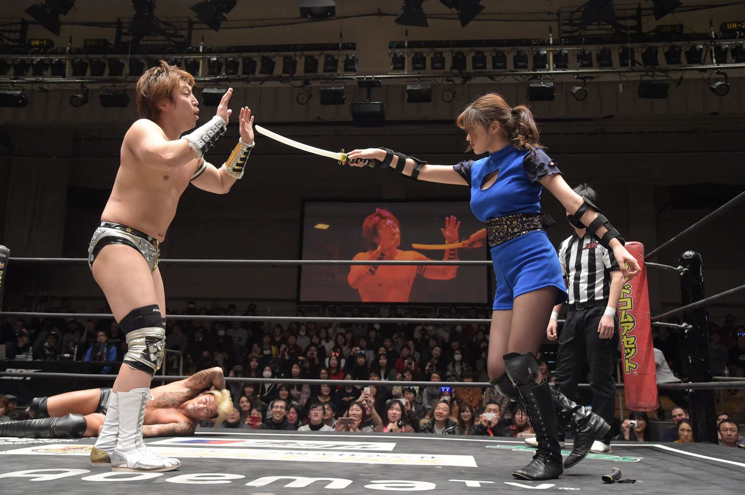 インフォマーシャルマッチの様子。