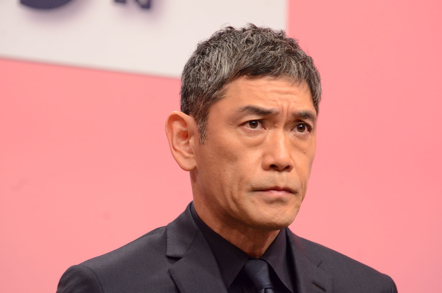 杉本哲太